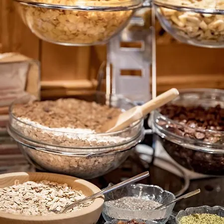 Zum Gourmet فندق