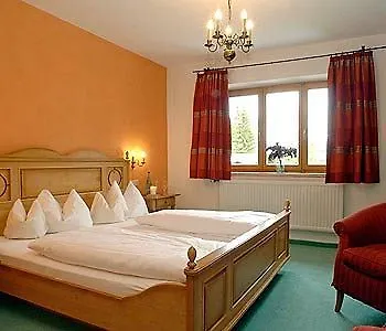 Otel Zum Gourmet 4*