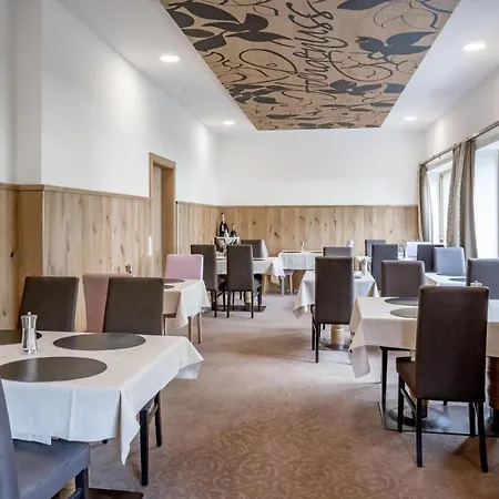 Ξενοδοχείο Zum Gourmet